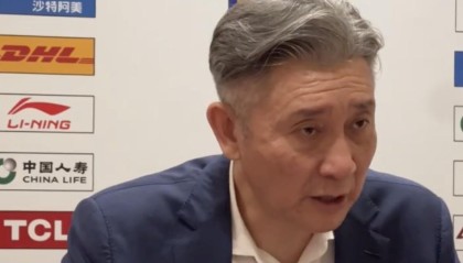 终结上海9连胜，郑永刚：球队现在非常团结，贺希宁堪称劳模