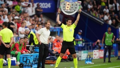 刺激！精彩？英格兰有必要把比赛踢成这样吗？